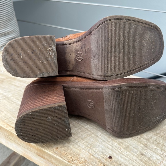 Target Brown Suede Ankle Boots with Block Heel and Side Zipper fall festival 9 - Picture 7 of 7